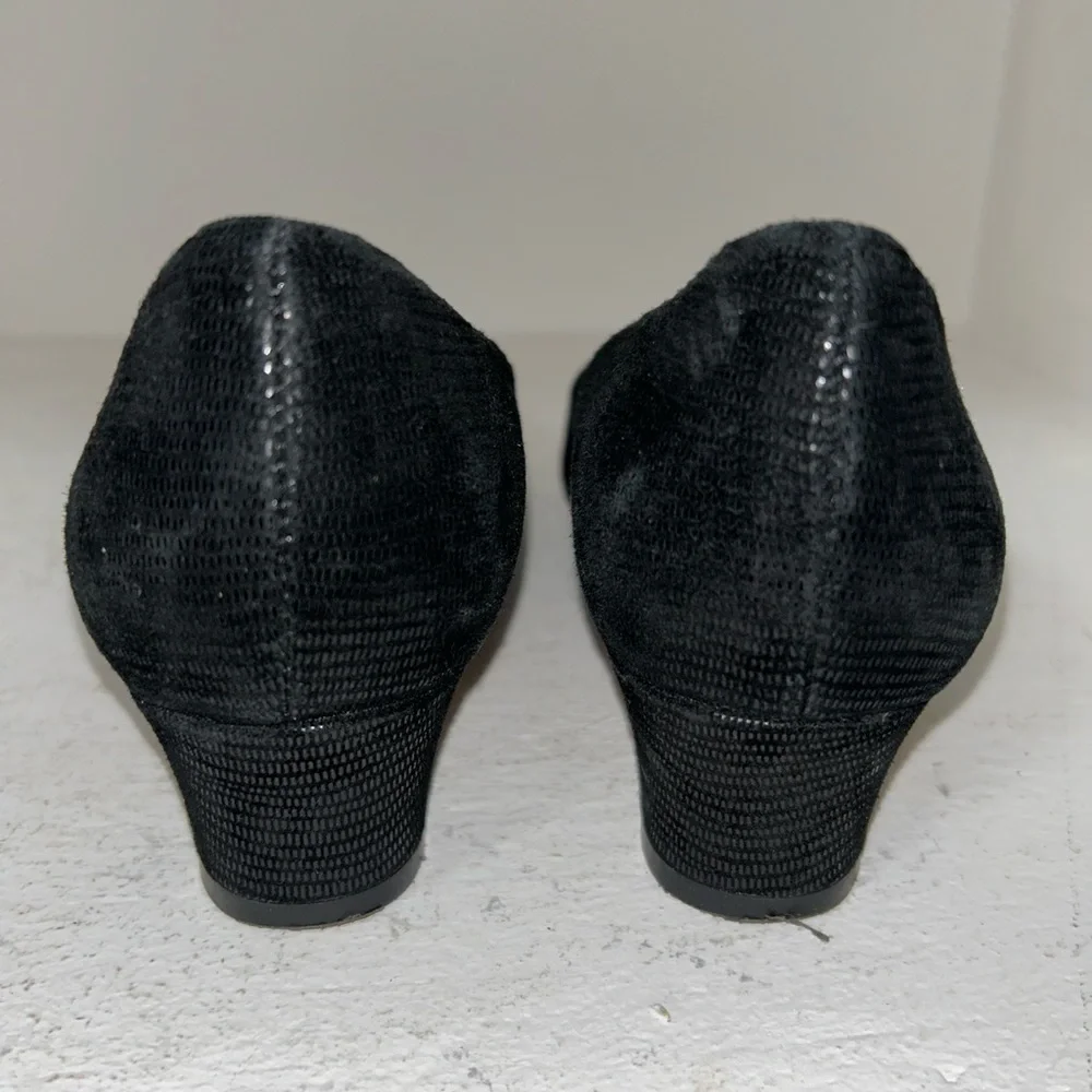 Vaneli Black Textured Flats